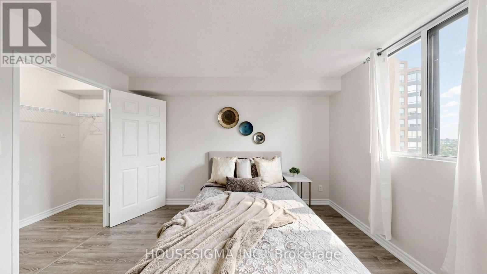 1815 - 155 Hillcrest Avenue, Mississauga, Ontario L5B 3Z2 - Photo 24 - W13653412