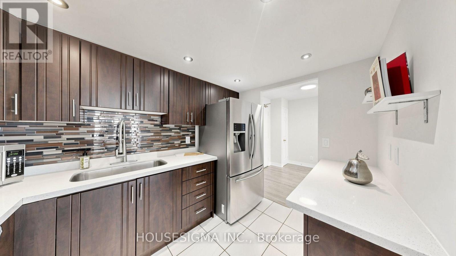 1815 - 155 Hillcrest Avenue, Mississauga, Ontario L5B 3Z2 - Photo 7 - W13653412