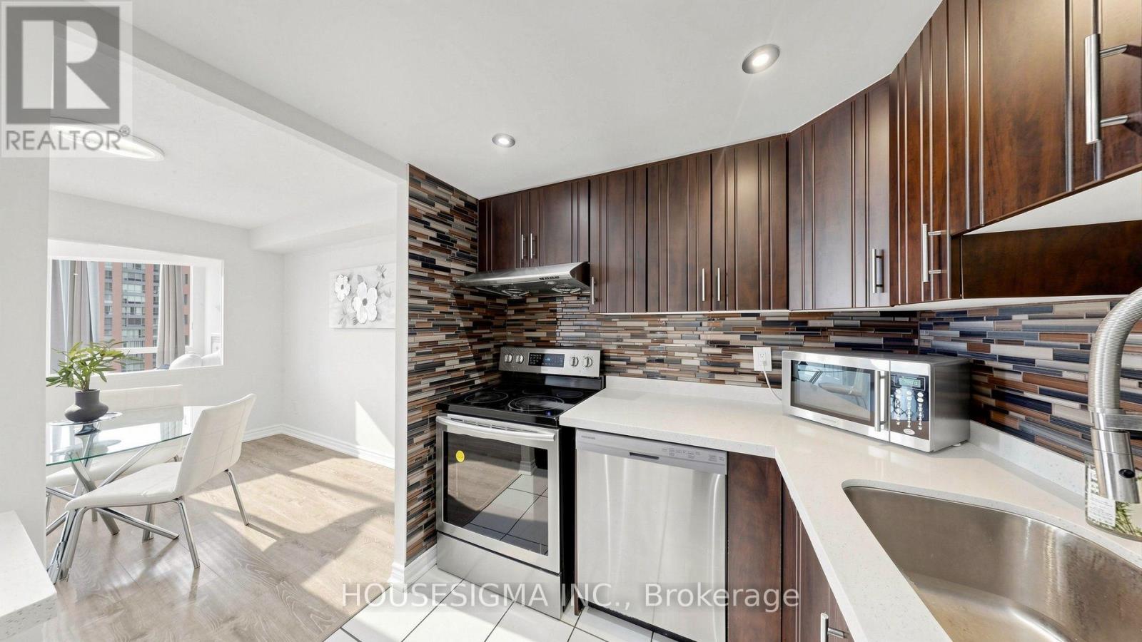 1815 - 155 Hillcrest Avenue, Mississauga, Ontario L5B 3Z2 - Photo 8 - W13653412