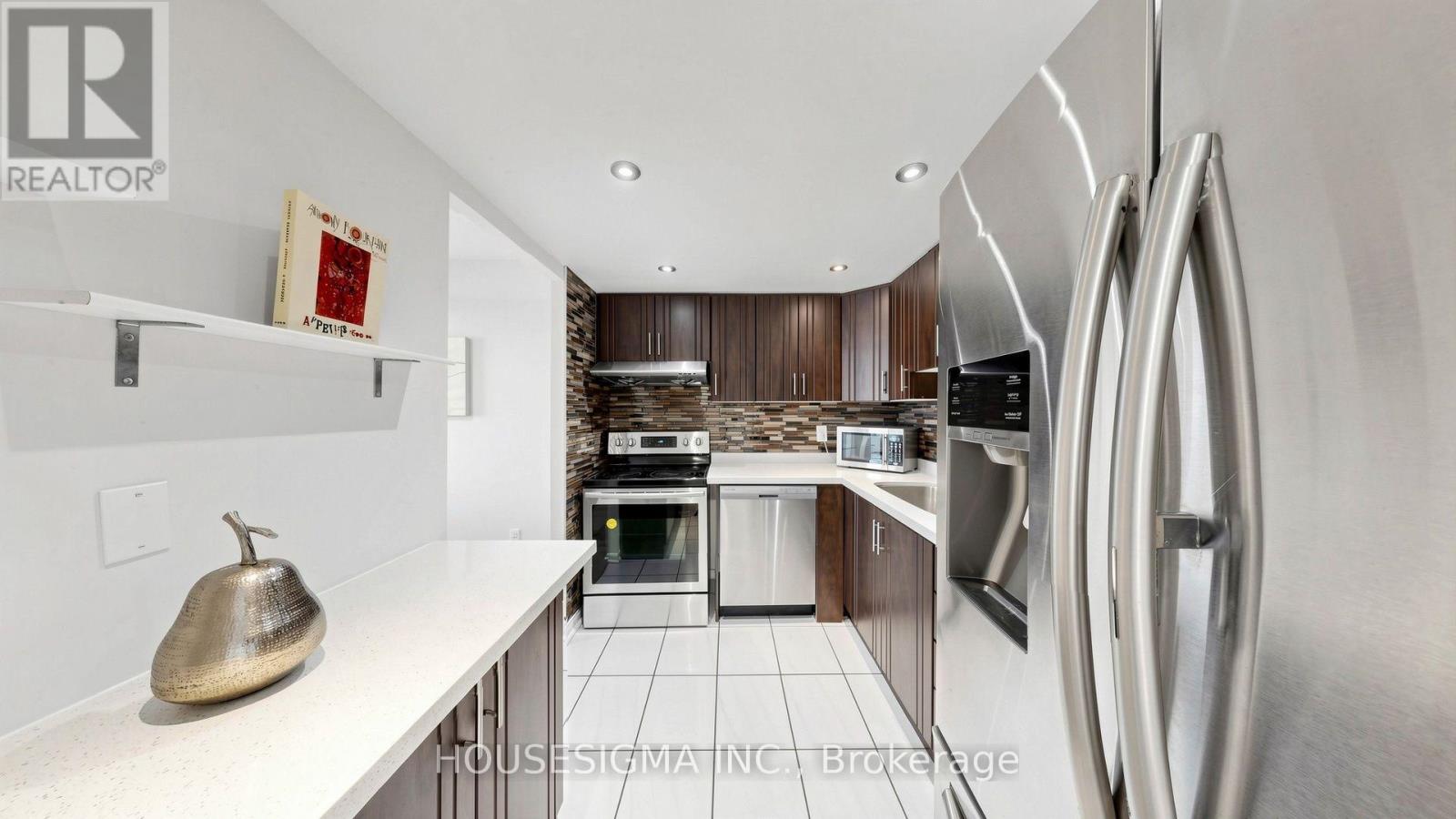 1815 - 155 Hillcrest Avenue, Mississauga, Ontario L5B 3Z2 - Photo 9 - W13653412