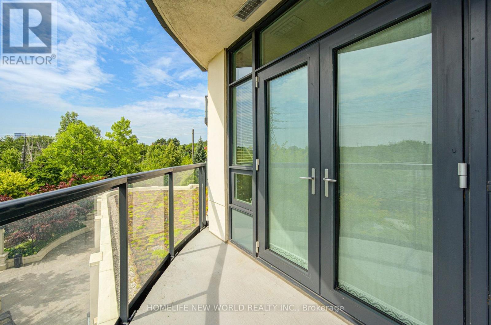 304 - 1135 Royal York Road, Toronto, Ontario  M9A 0C3 - Photo 4 - W13653418