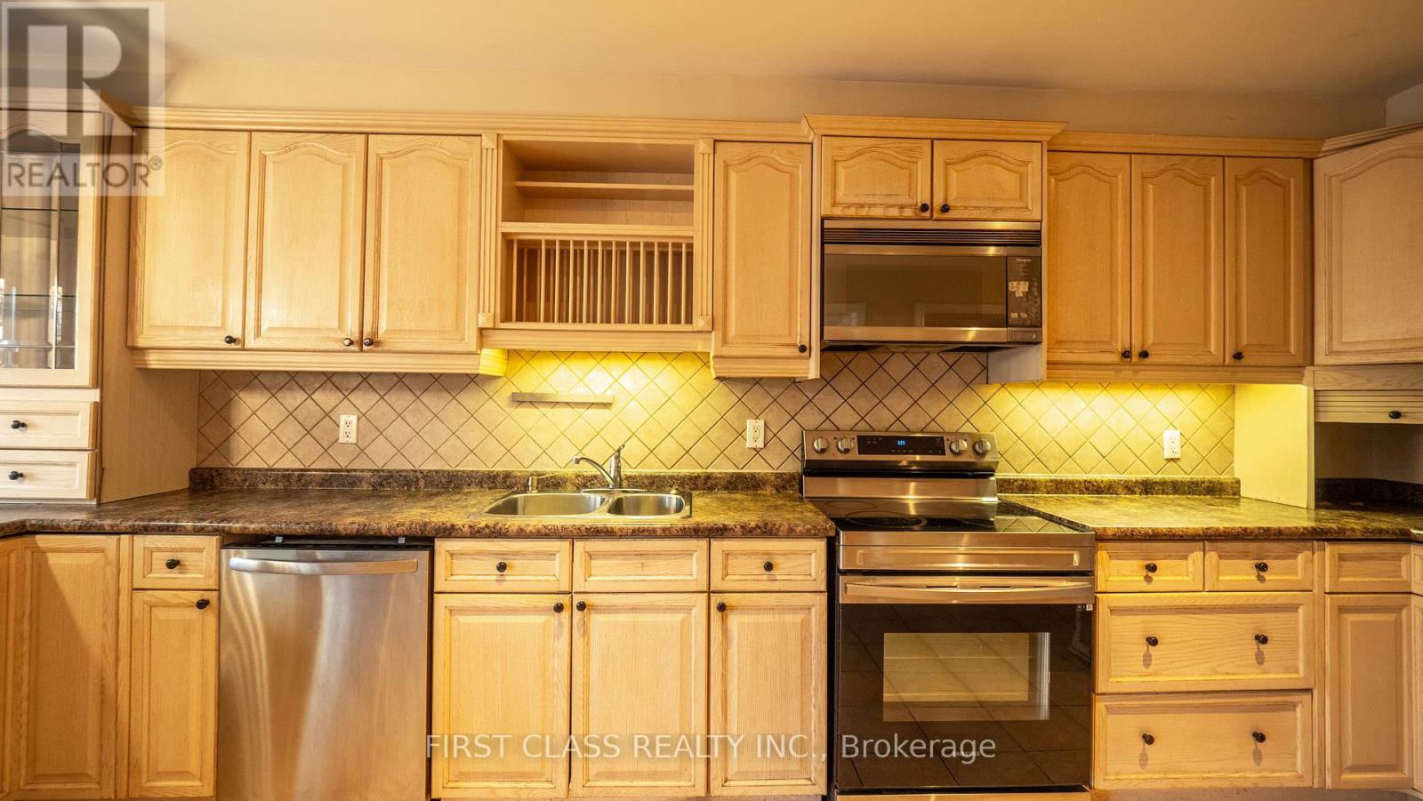 13 Princess Street, Mississauga, Ontario  L5M 1Z8 - Photo 6 - W13653434