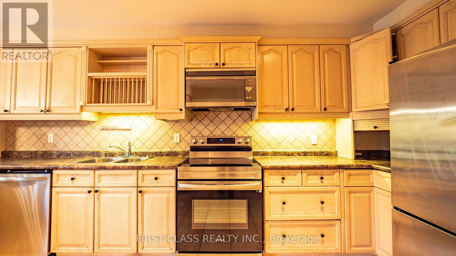 13 Princess Street, Mississauga, Ontario  L5M 1Z8 - Photo 7 - W13653434