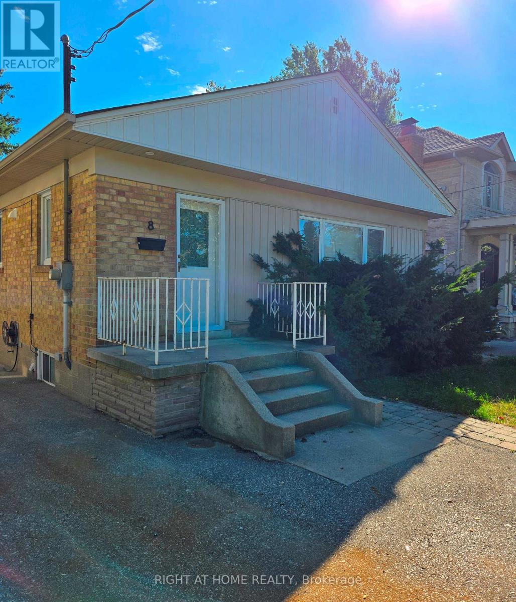 8 Northampton Drive, Toronto, Ontario  M9B 4S6 - Photo 2 - W13653436