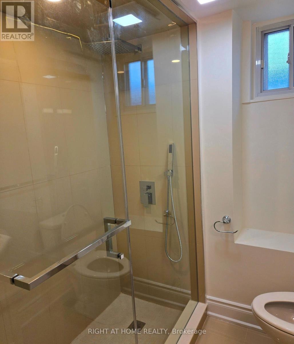 8 Northampton Drive, Toronto, Ontario  M9B 4S6 - Photo 35 - W13653436
