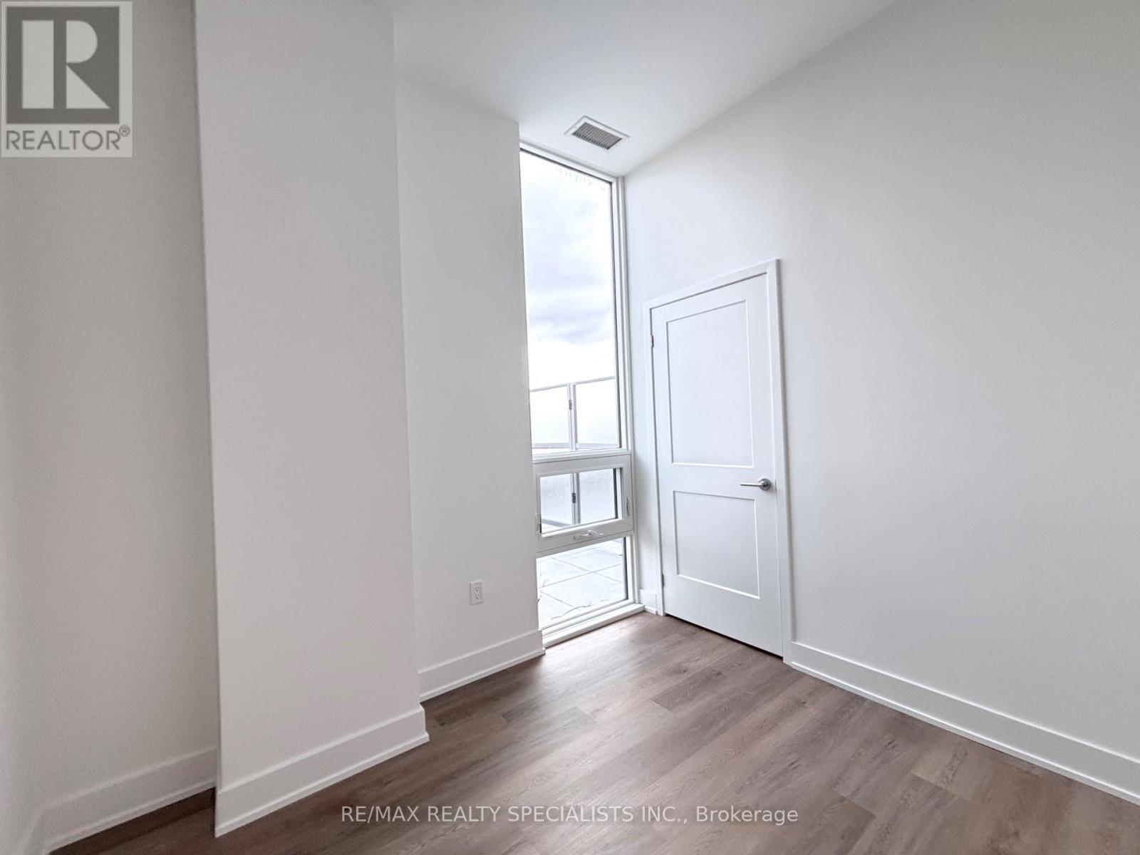 313 - 115 Nipissing Road, Milton, Ontario  L9T 4Z9 - Photo 3 - W13653438