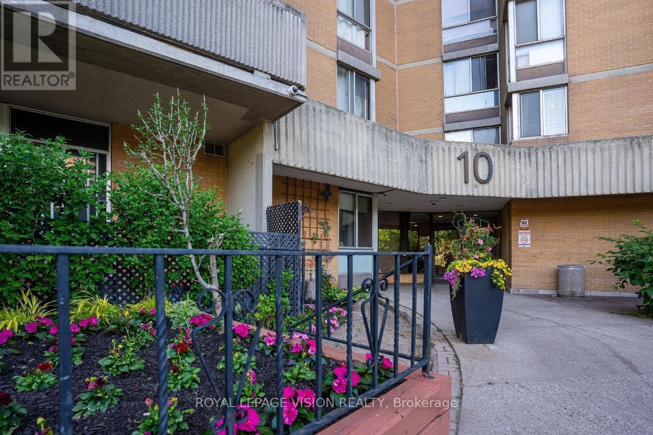 2107 - 10 Martha Eaton Way S, Toronto, Ontario M6M 5B3 - Photo 3 - W13653444