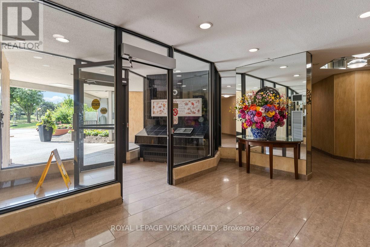 2107 - 10 Martha Eaton Way S, Toronto, Ontario M6M 5B3 - Photo 4 - W13653444