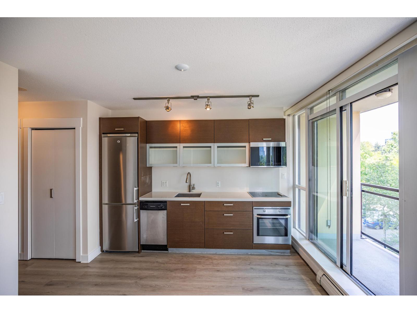 404 13380 108th Avenue, Surrey, British Columbia  V3T 0E7 - Photo 3 - R3153869