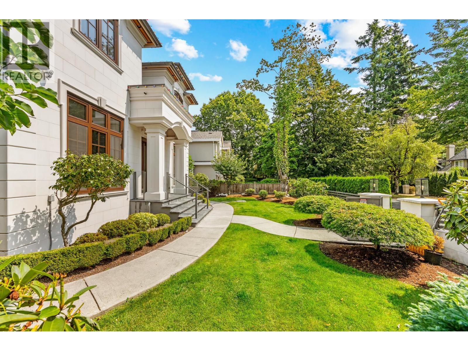 Listing Picture 38 of 38 : 2867 W 44TH AVENUE, Vancouver / 溫哥華 - 魯藝地產 Yvonne Lu Group - MLS Medallion Club Member