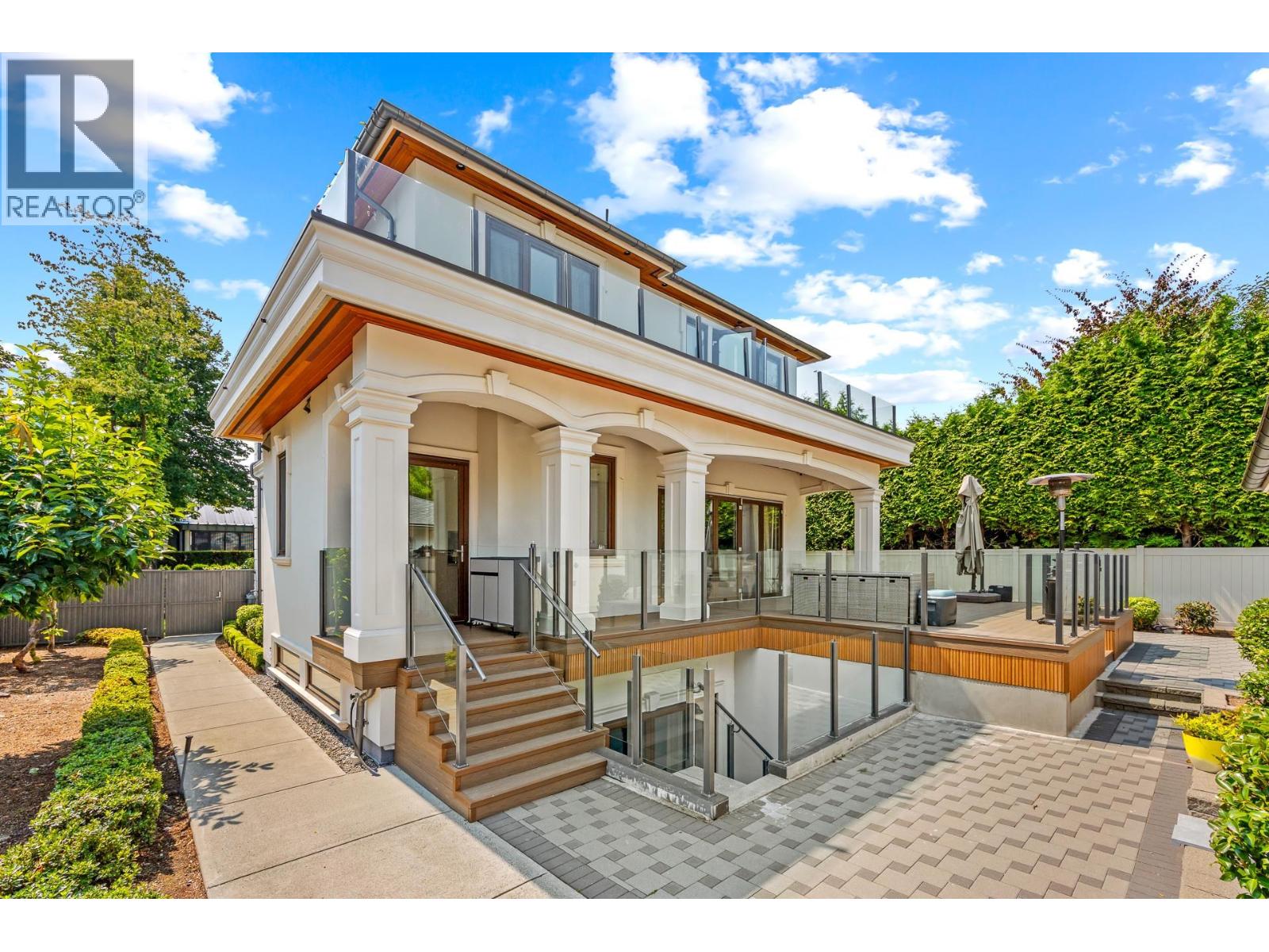 Listing Picture 36 of 38 : 2867 W 44TH AVENUE, Vancouver / 溫哥華 - 魯藝地產 Yvonne Lu Group - MLS Medallion Club Member