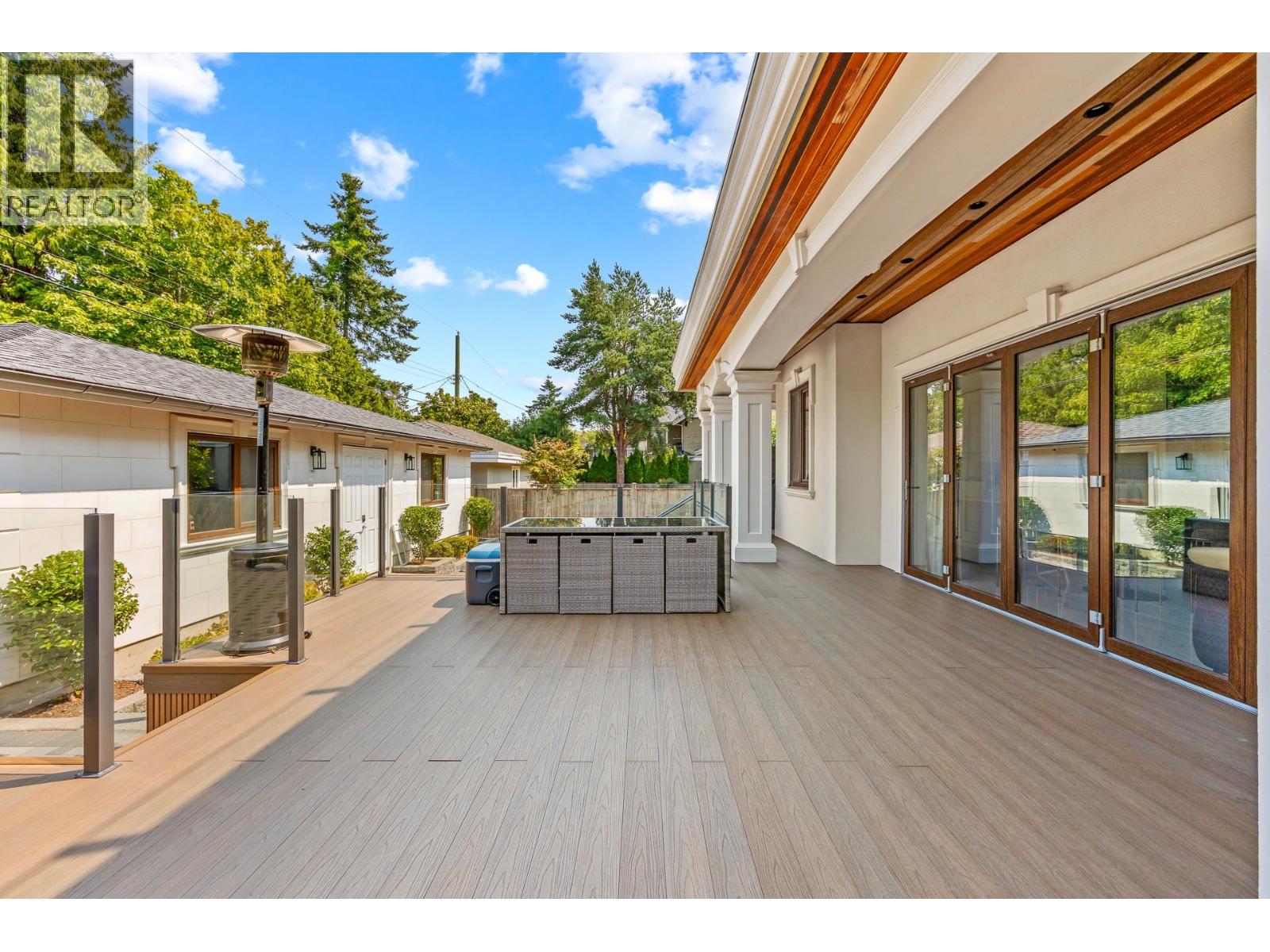 Listing Picture 37 of 38 : 2867 W 44TH AVENUE, Vancouver / 溫哥華 - 魯藝地產 Yvonne Lu Group - MLS Medallion Club Member