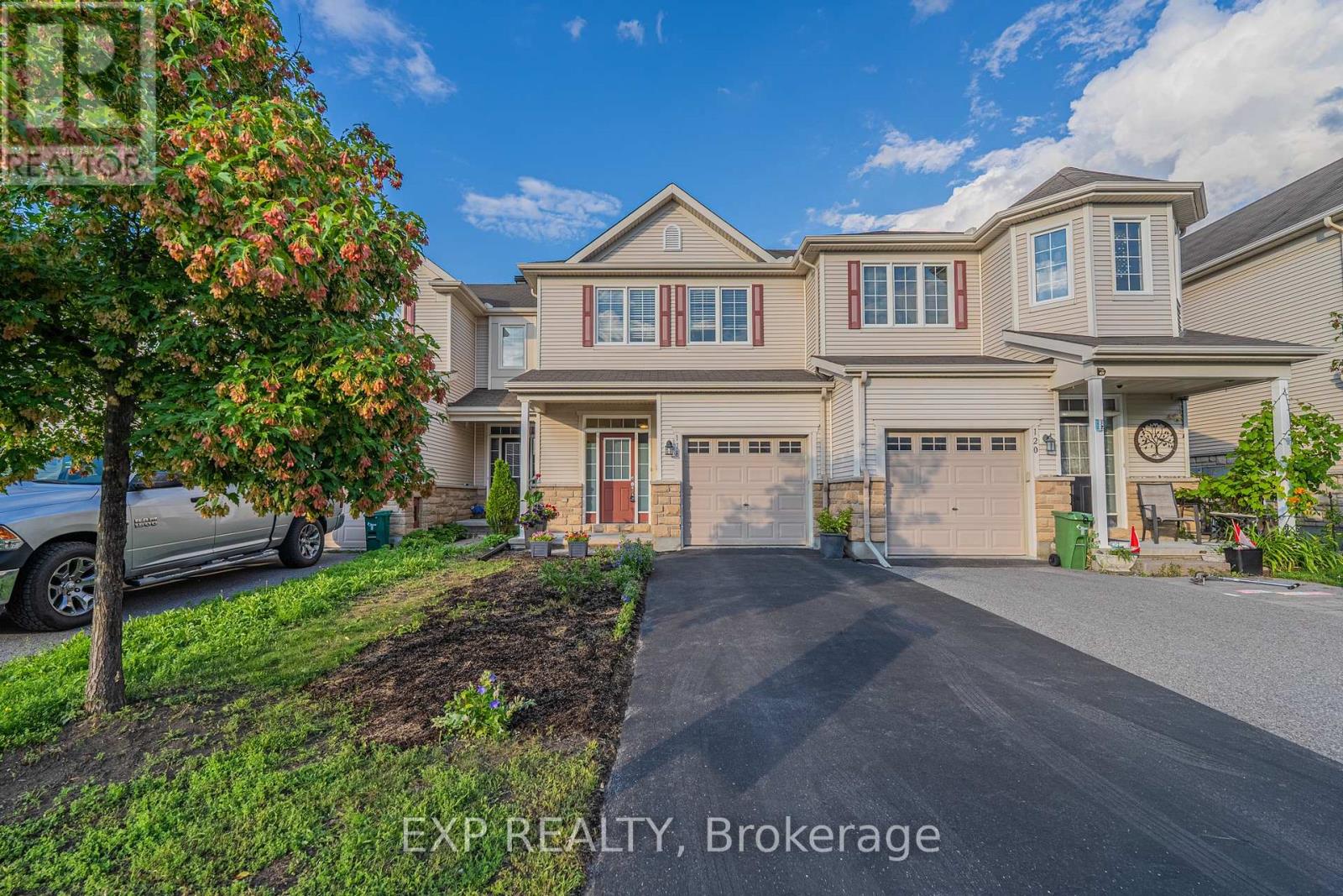 118 LARAMIE CRESCENT, Ottawa, Ontario