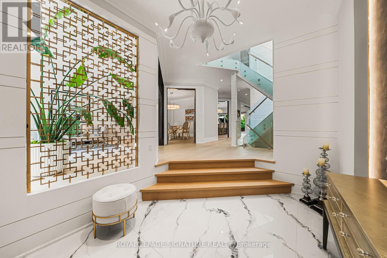 492 Old Orchard Grove, Toronto, Ontario  M5M 2G5 - Photo 6 - C13653492