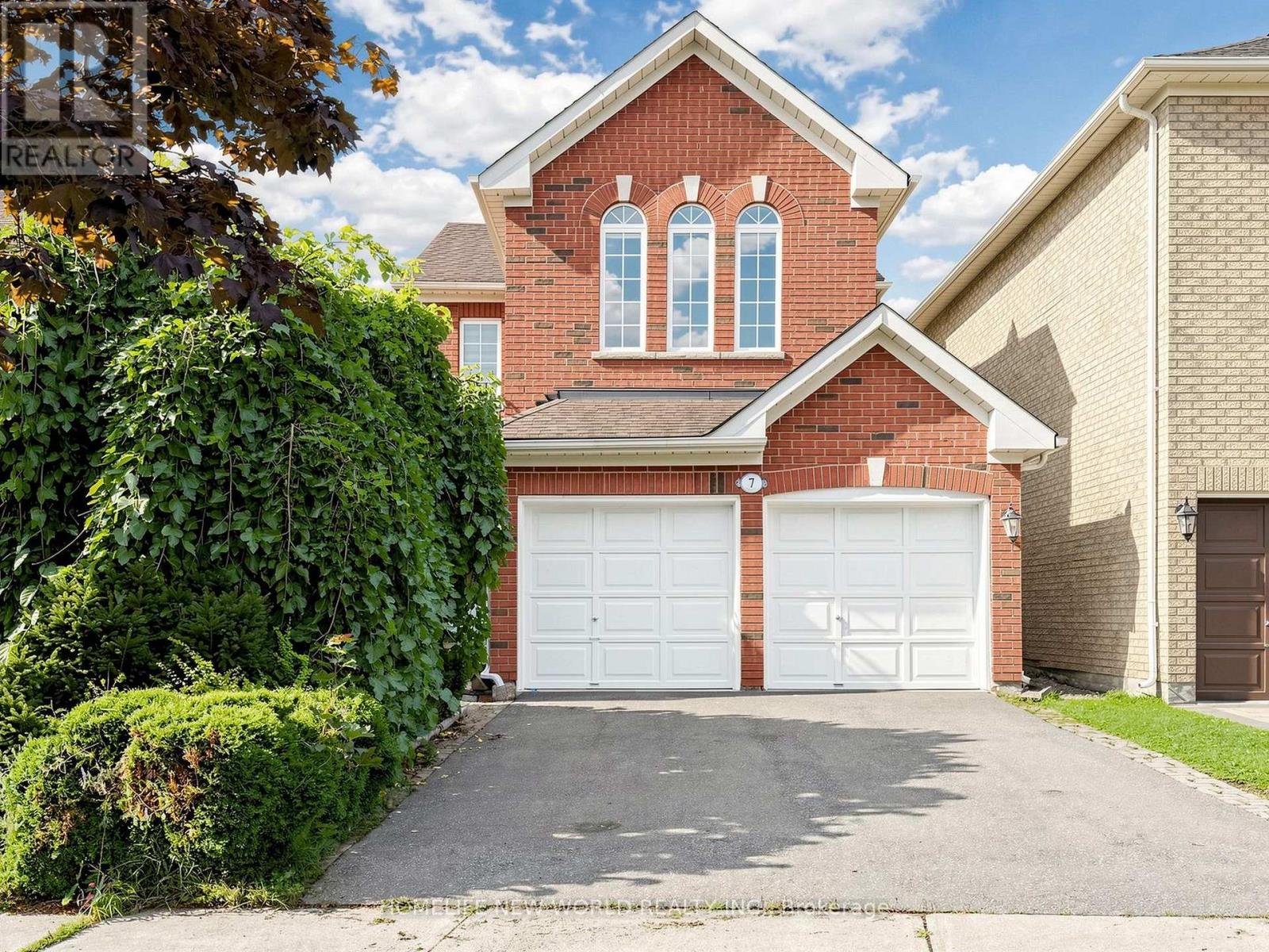 7 Monaco Crescent, Richmond Hill, Ontario  L4S 1V1 - Photo 2 - N13653456