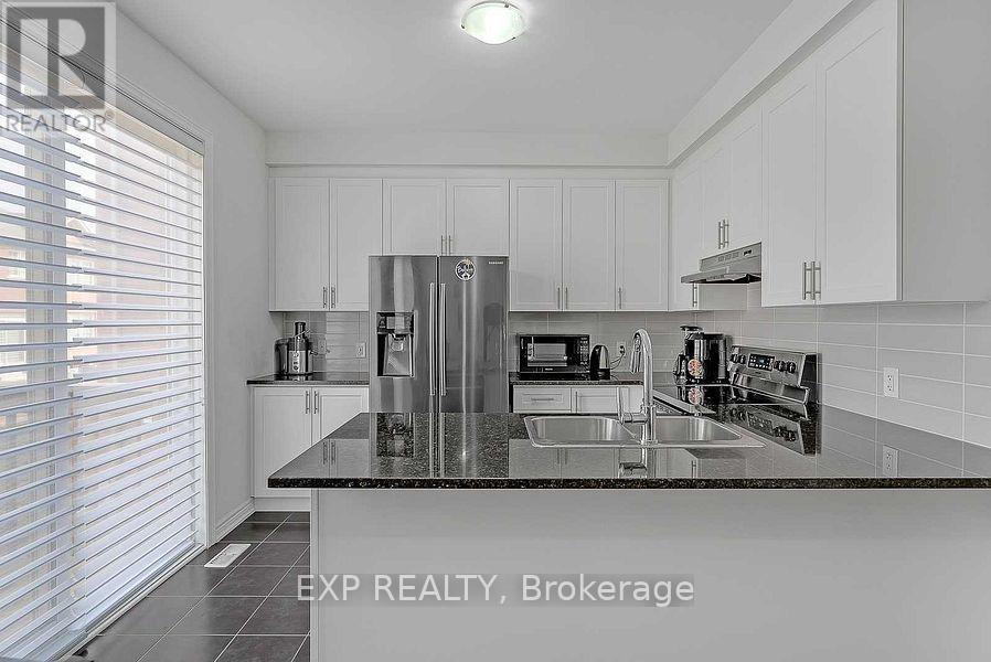 6 Frederick Pearson Street, East Gwillimbury, Ontario  L9N 0R9 - Photo 8 - N13653468