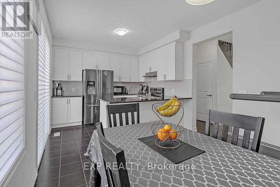 6 Frederick Pearson Street, East Gwillimbury, Ontario  L9N 0R9 - Photo 9 - N13653468