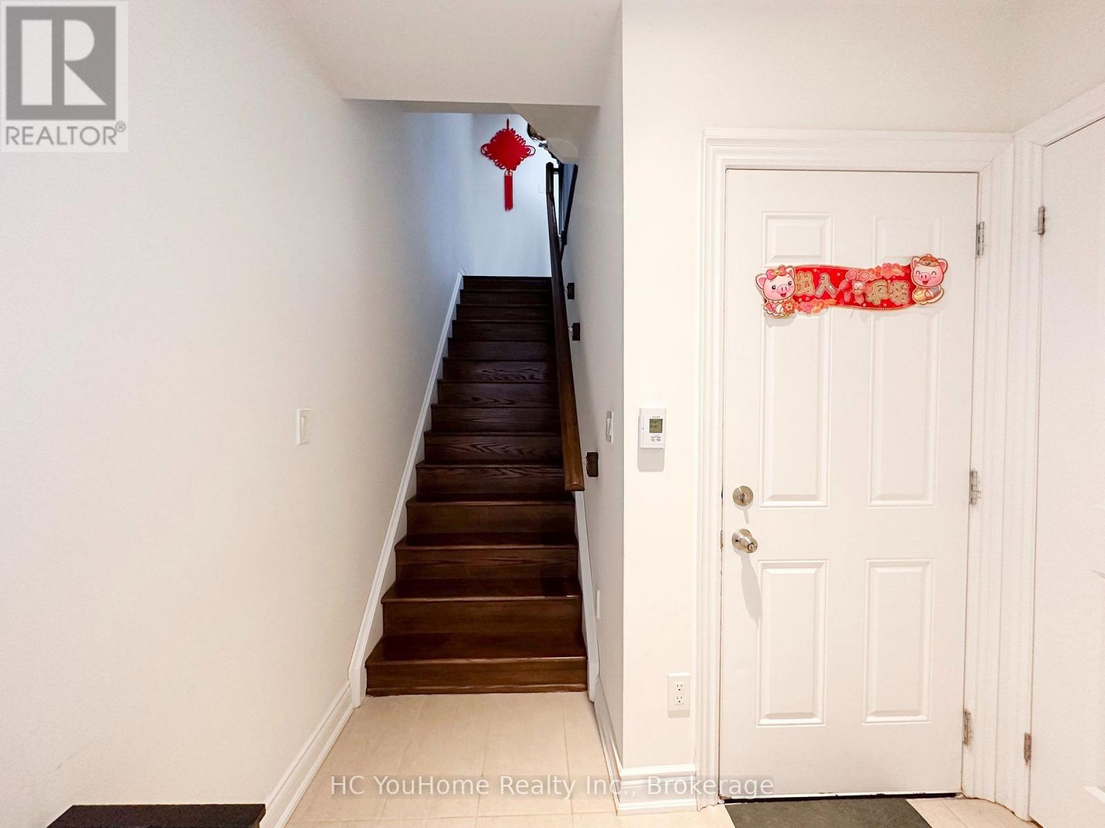 2097 Queensborough Gate, Mississauga, Ontario  L5M 0X9 - Photo 4 - W13653496