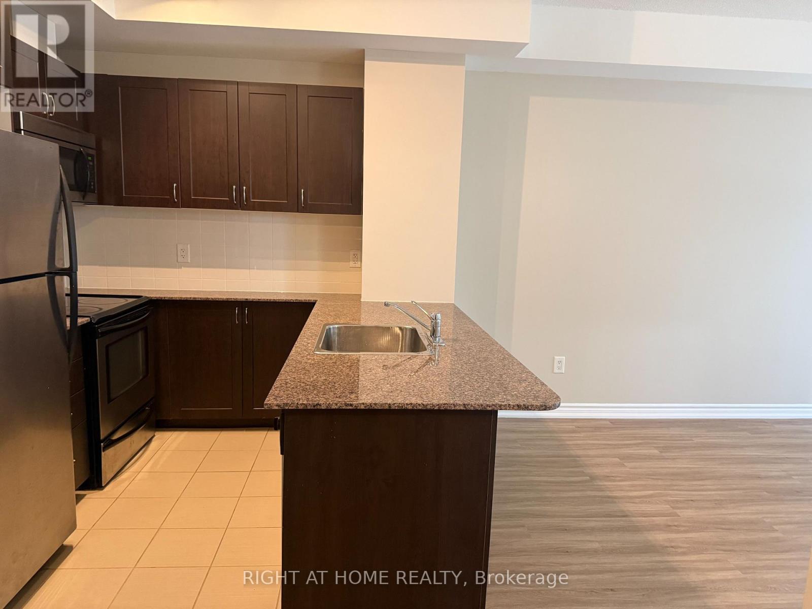401 - 385 Prince Of Wales Drive, Mississauga, Ontario  L5B 0C6 - Photo 17 - W13653502