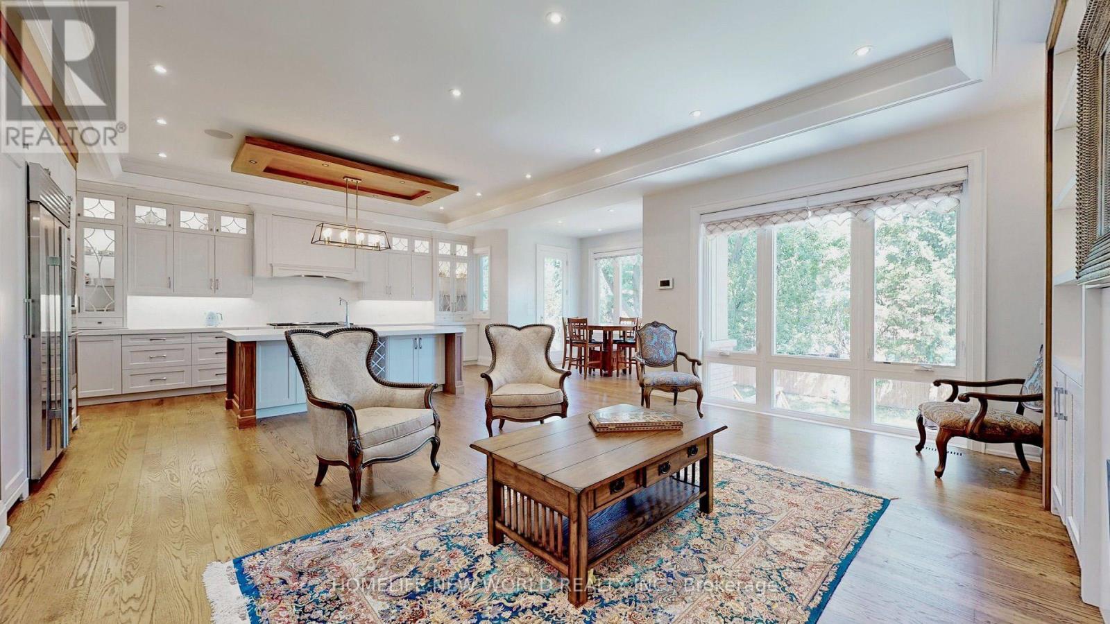 302 Johnston Avenue N, Toronto, Ontario  M2N 1H7 - Photo 3 - C13653472