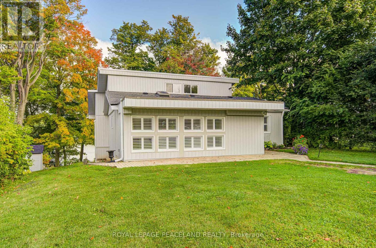38 Lakeview Avenue, Whitchurch-Stouffville, Ontario  L4A 2H1 - Photo 3 - N13219822