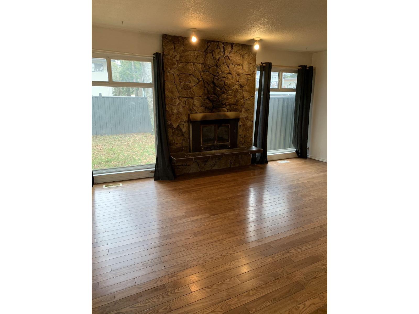 10000 132a Street, Surrey, British Columbia  V3T 3X6 - Photo 3 - R3153953
