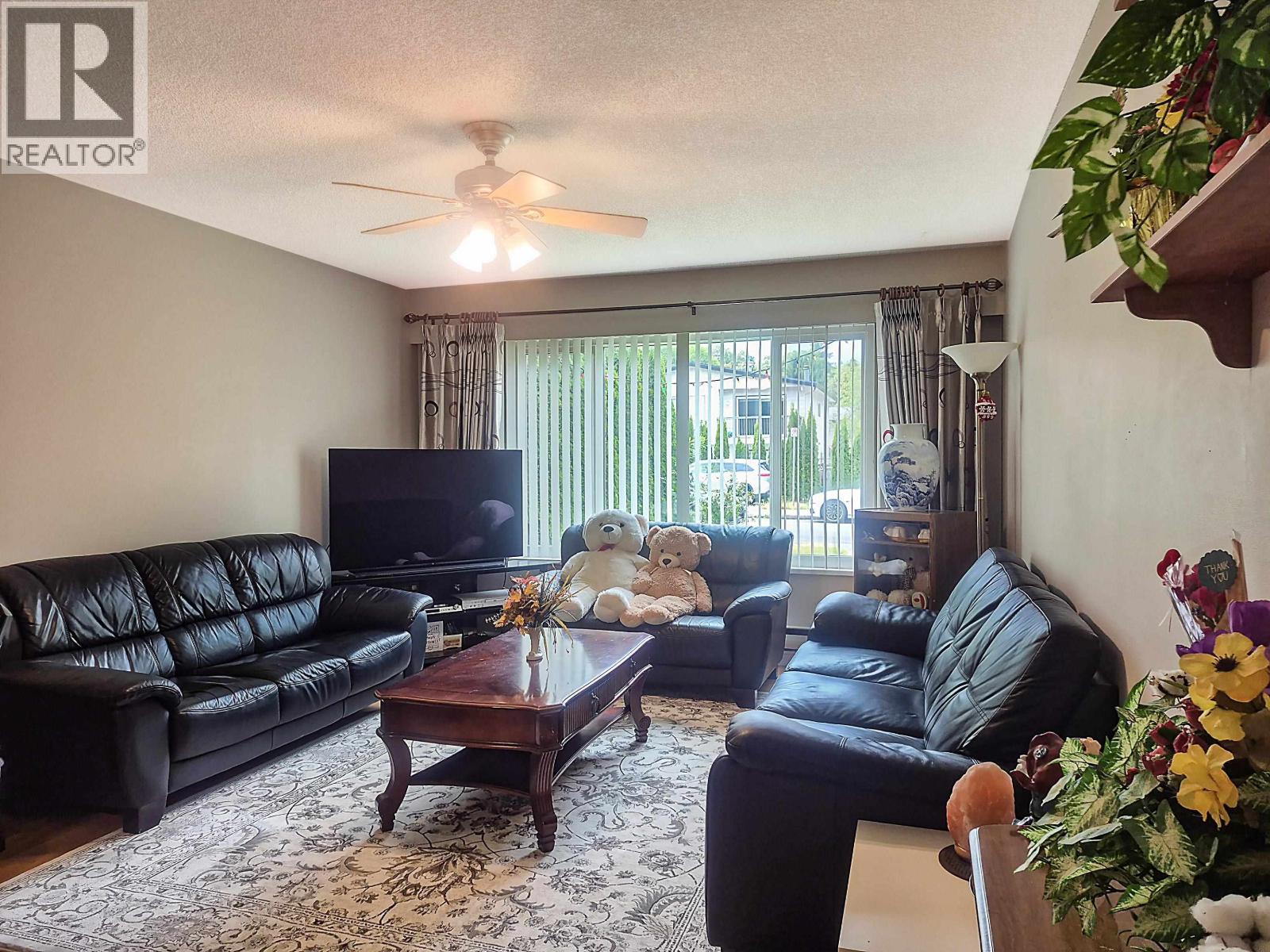 807 Greene Street, Coquitlam, British Columbia  V3C 2B9 - Photo 2 - R3150776