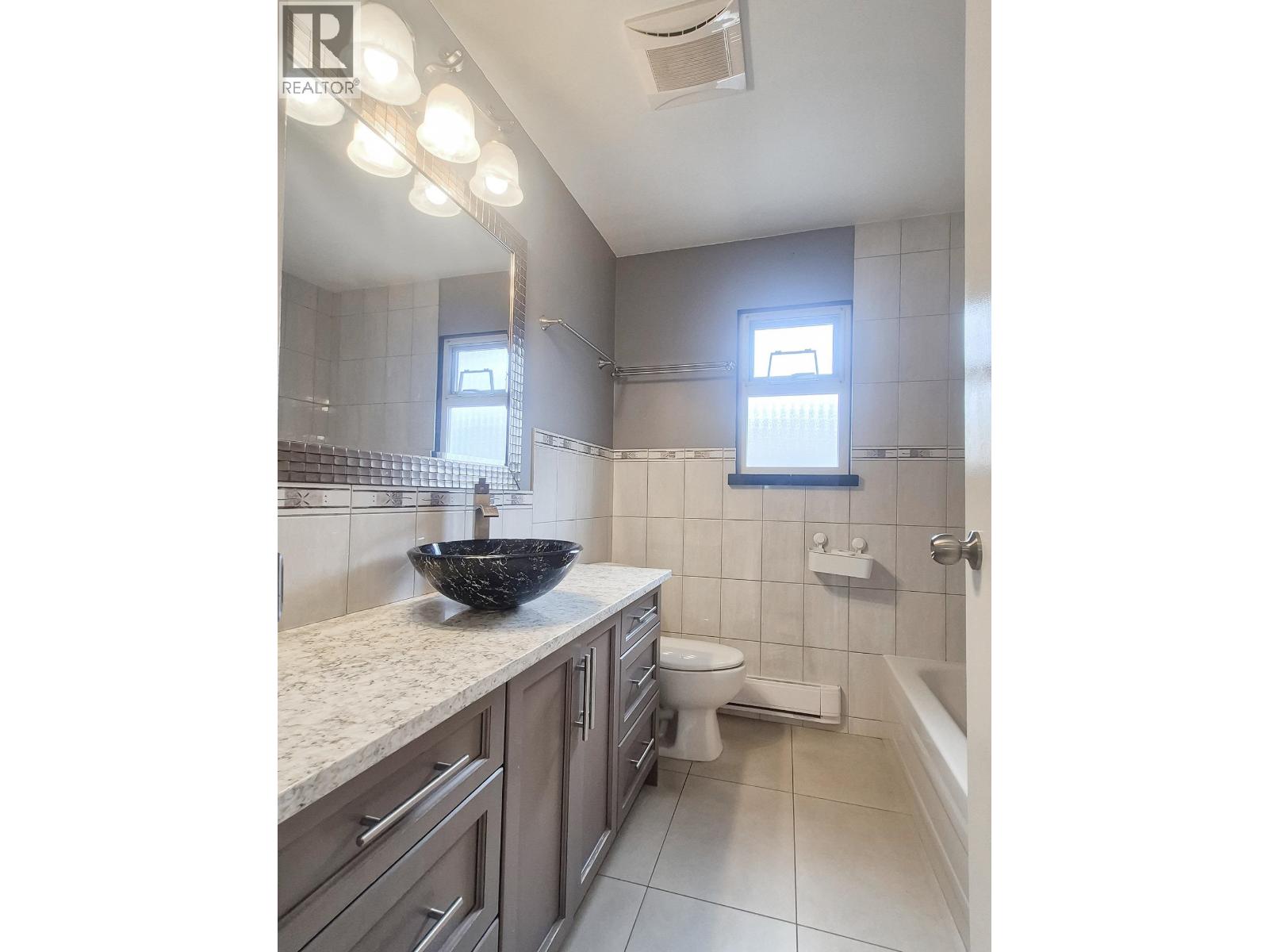 807 Greene Street, Coquitlam, British Columbia  V3C 2B9 - Photo 10 - R3150776