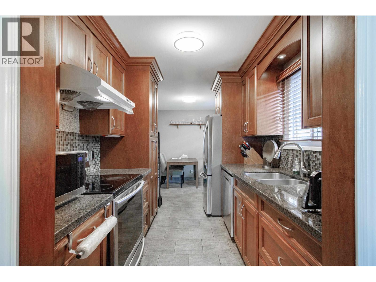 807 Greene Street, Coquitlam, British Columbia  V3C 2B9 - Photo 8 - R3150776