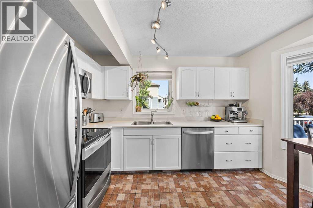 690 Regal Park NE, Calgary, Alberta  T2E 0S6 - Photo 17 - A2335108