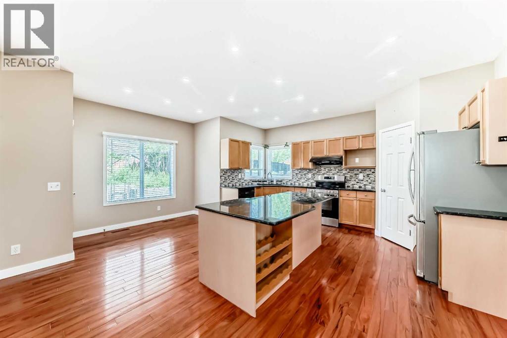 10 Hidden Creek Heights NW, Calgary, Alberta  T3A 6K8 - Photo 7 - A2319527