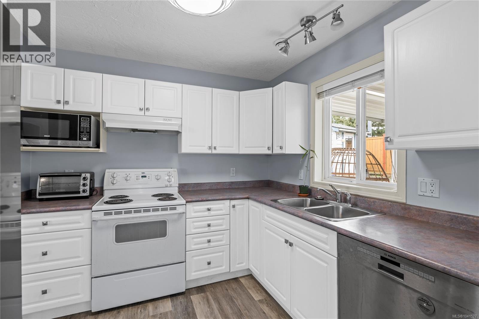 5143 Broughton Pl, Nanaimo, British Columbia  V9T 6L4 - Photo 16 - 1041527