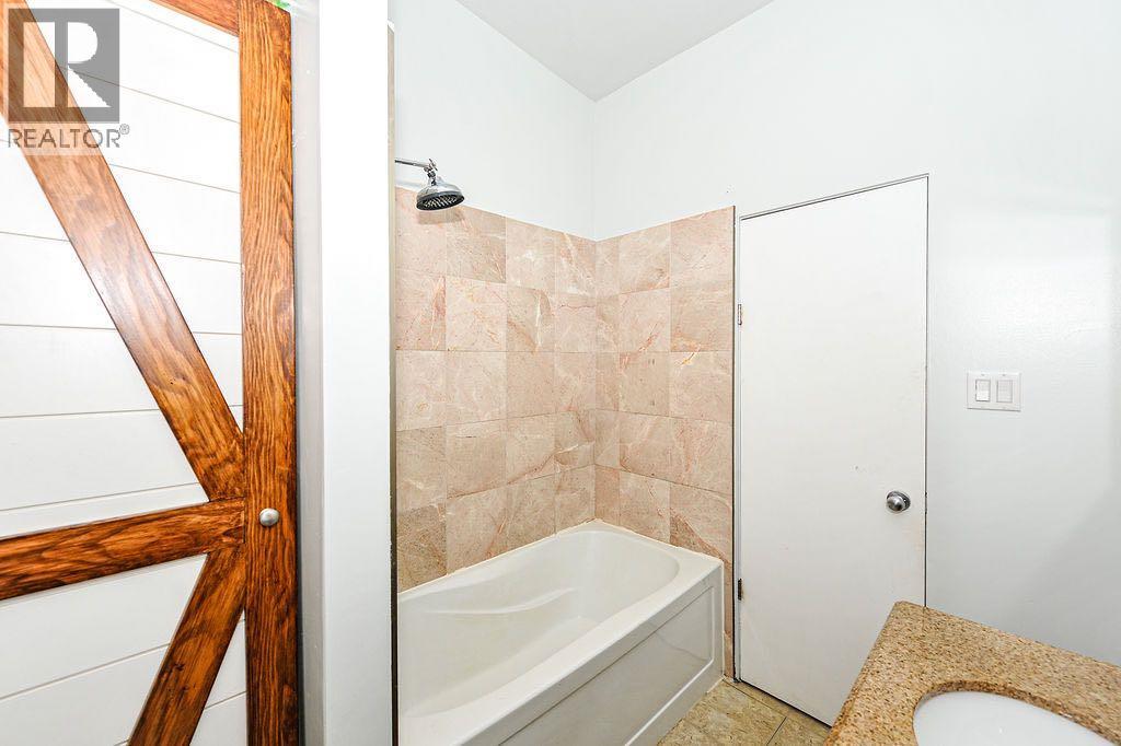 88, Mount Pleasant Drive, Camrose, Alberta  T4V 2M6 - Photo 14 - A2331944