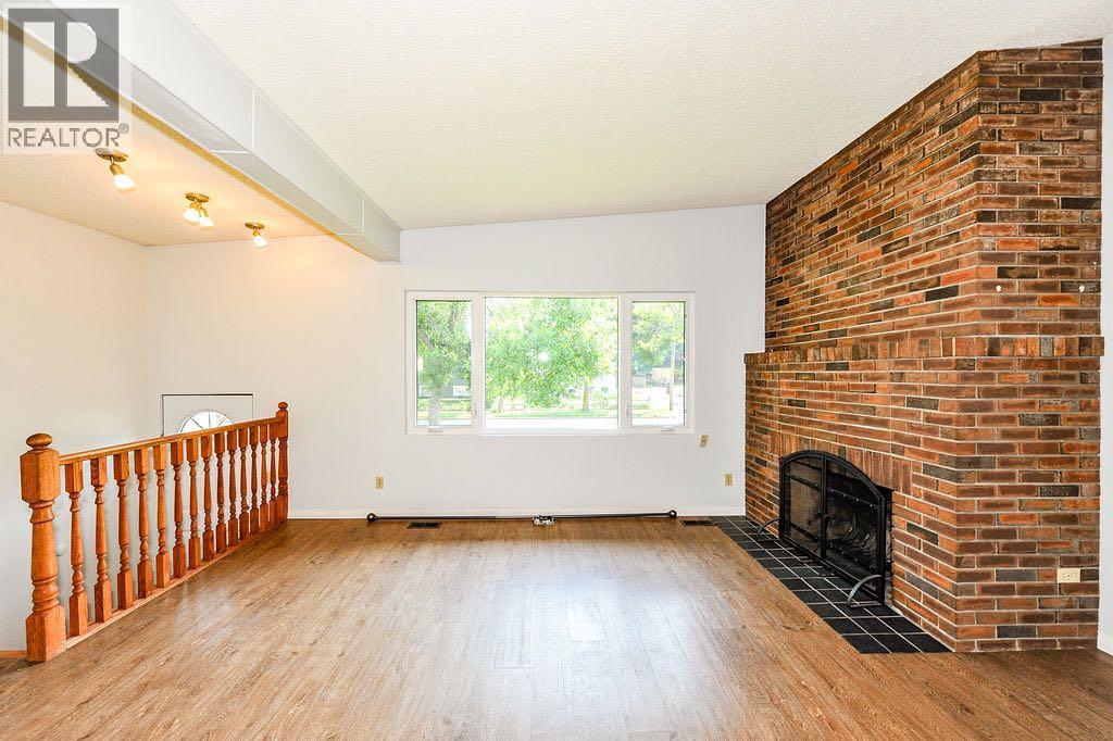 88, Mount Pleasant Drive, Camrose, Alberta  T4V 2M6 - Photo 3 - A2331944