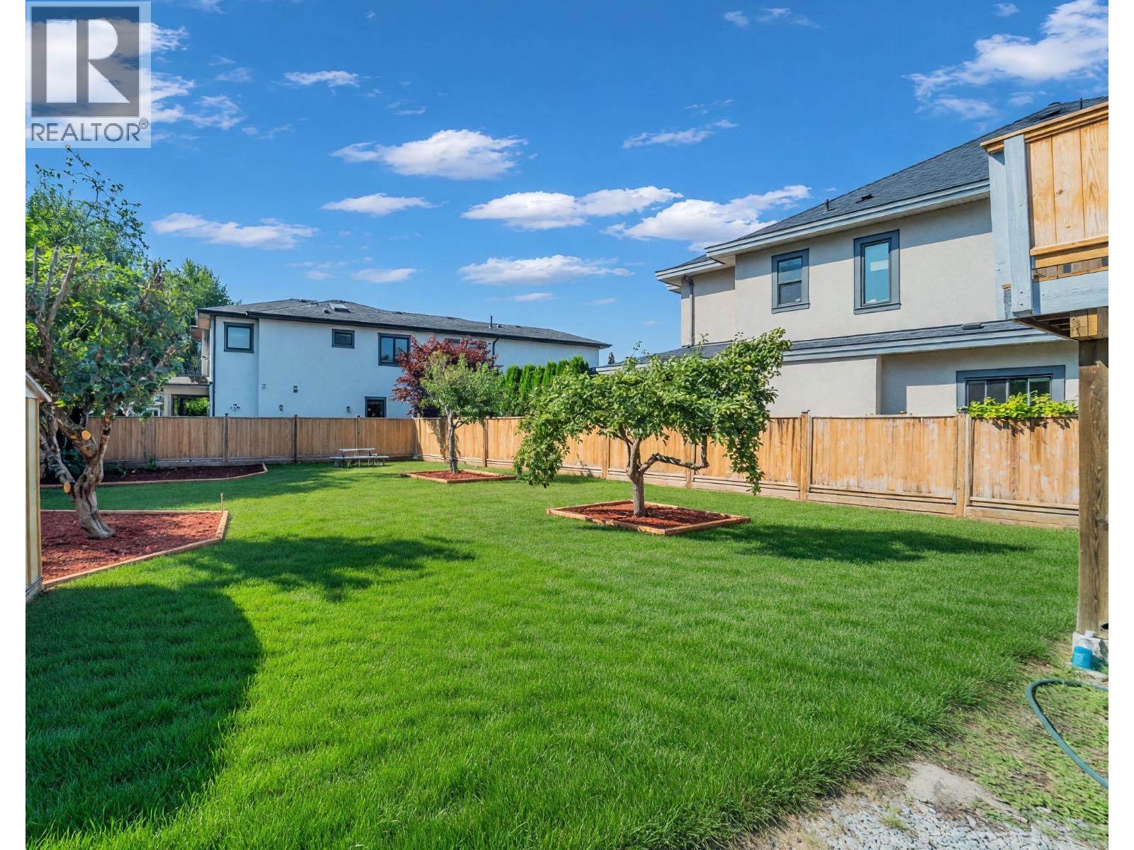 4951 Foxglove Crescent, Richmond, British Columbia  V7C 2K4 - Photo 4 - R3153821