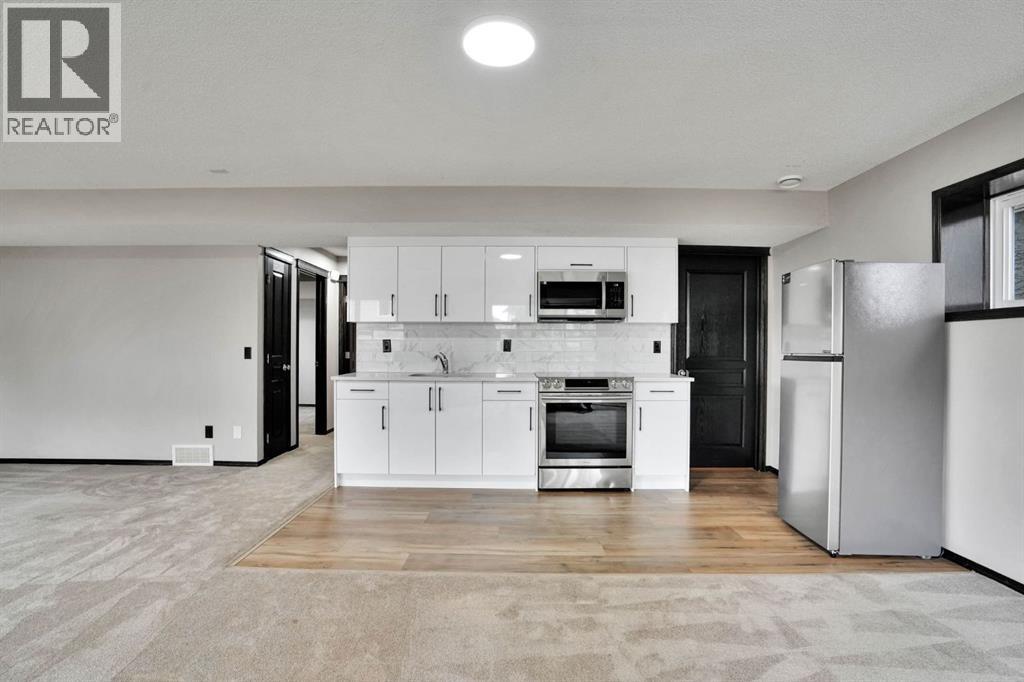 109 Pantego Terrace NW, Calgary, Alberta  T3K 0J9 - Photo 38 - A2332222