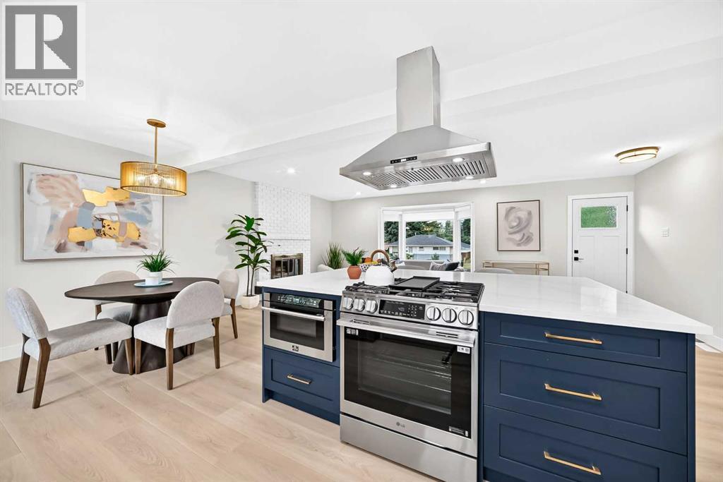 4112 19 Street NW, Calgary, Alberta  T2L 2B6 - Photo 9 - A2334776
