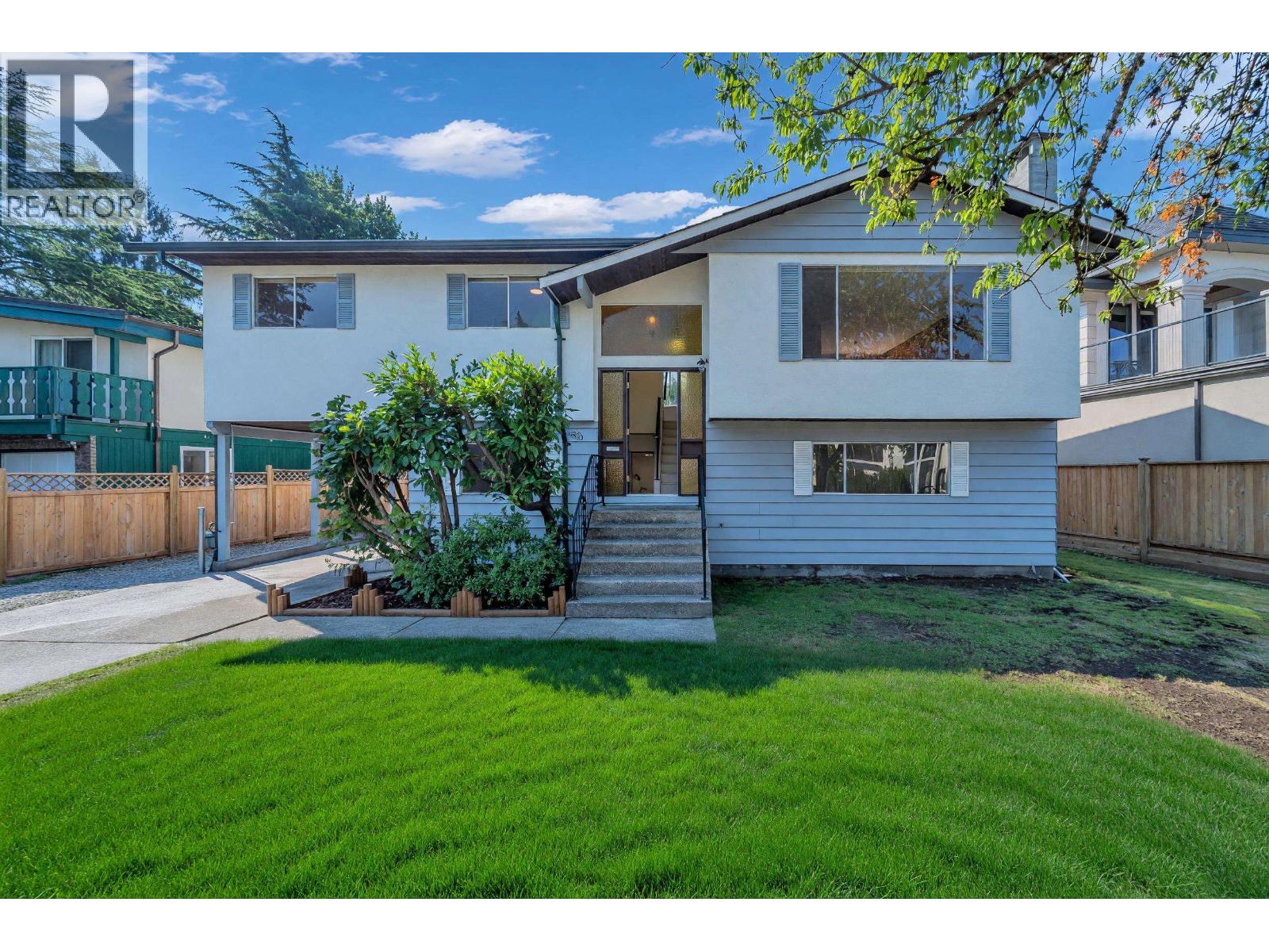 4951 Foxglove Crescent, Richmond, British Columbia  V7C 2K4 - Photo 1 - R3153821