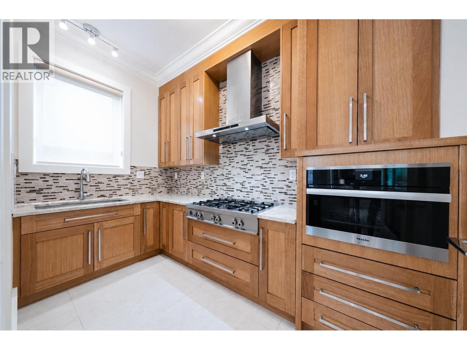 6240 Bellflower Drive, Richmond, British Columbia  V7C 2H8 - Photo 12 - R3130036