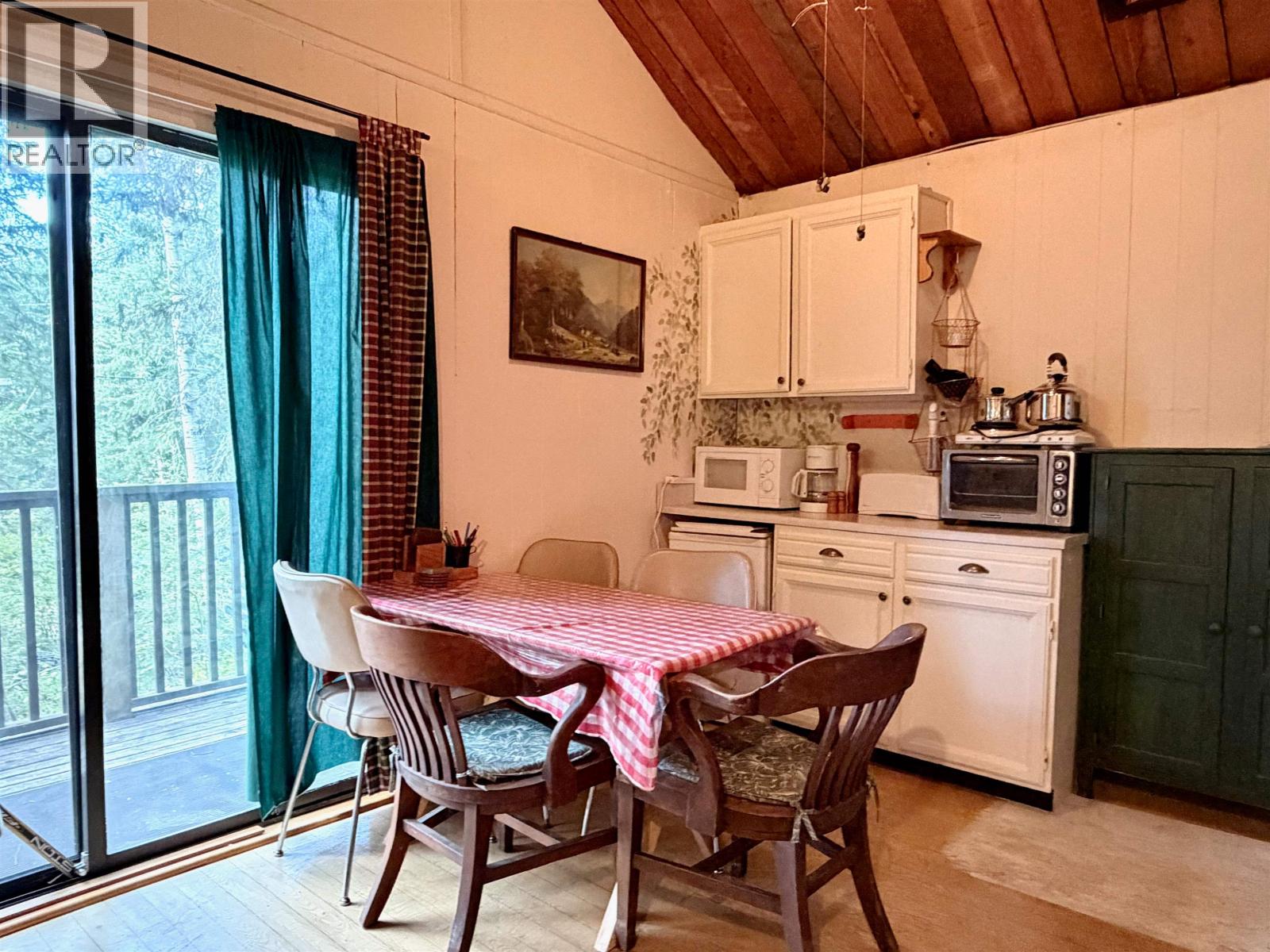 3574 Sellars Road, Canim Lake, British Columbia  V0K 1J0 - Photo 10 - R3153960