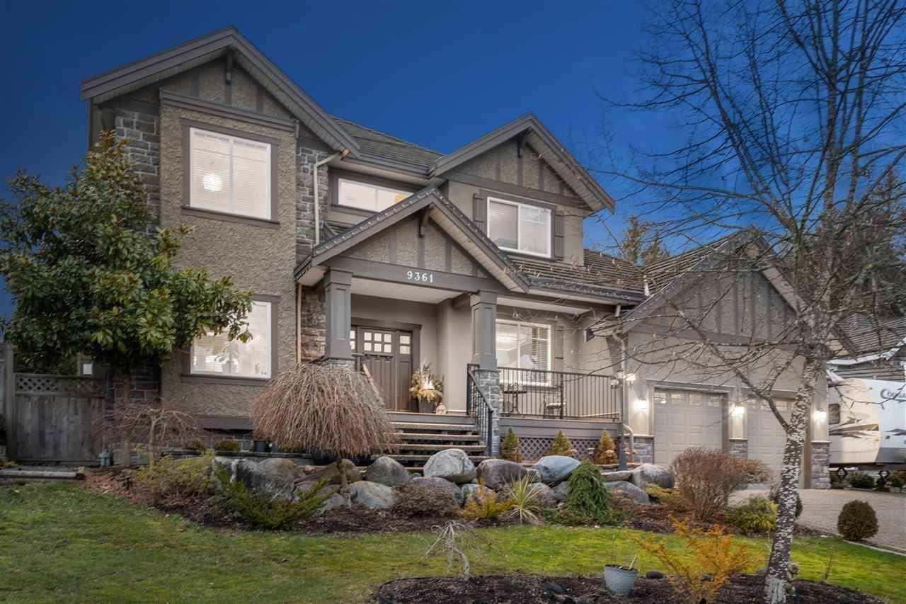 3 9361 164A STREET, Surrey, British Columbia