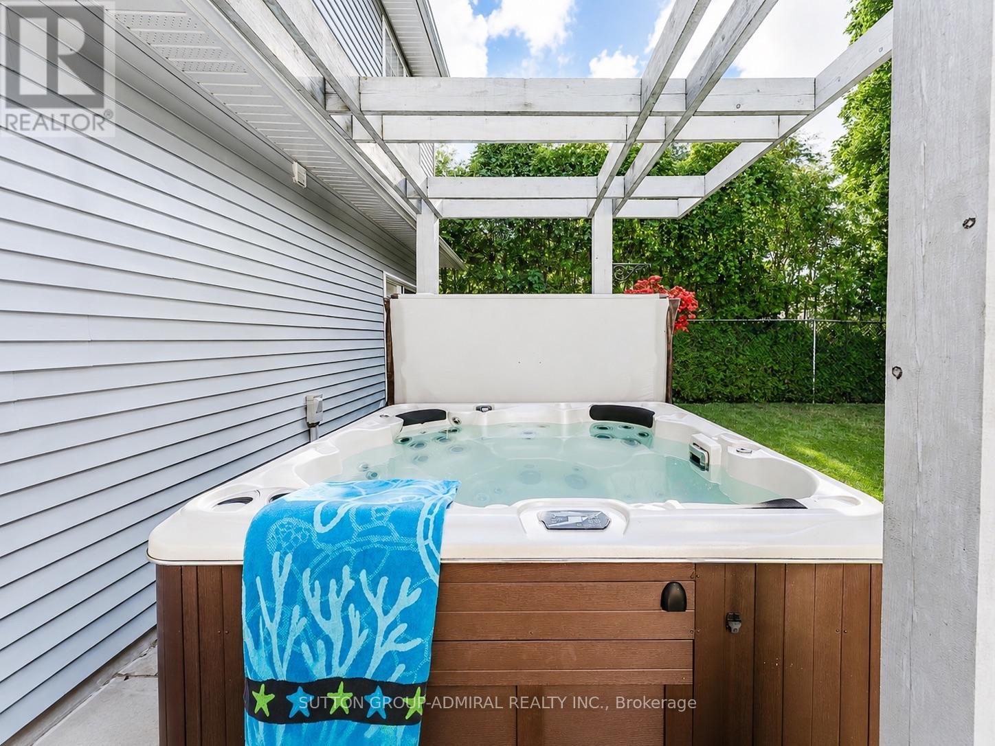 54 Starlight Crescent, Richmond Hill, Ontario  L4C 4X5 - Photo 32 - N13653354