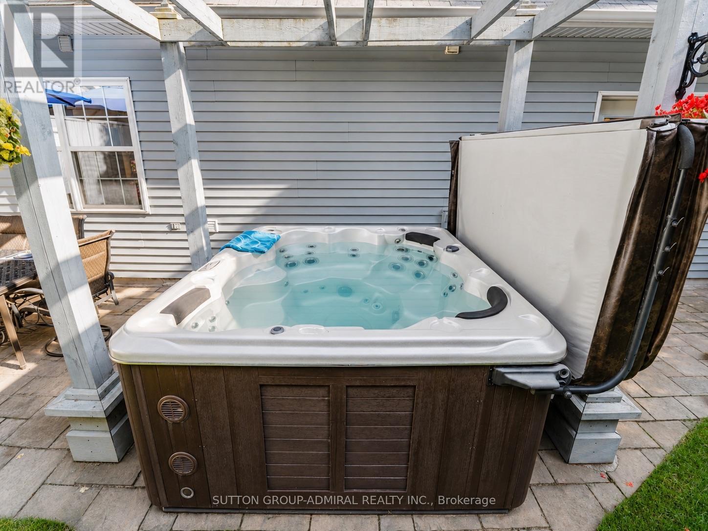 54 Starlight Crescent, Richmond Hill, Ontario  L4C 4X5 - Photo 34 - N13653354