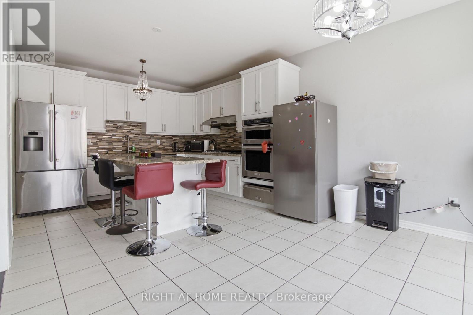 349 Snoek Point, Milton, Ontario  L9T 8Y5 - Photo 15 - W13597080