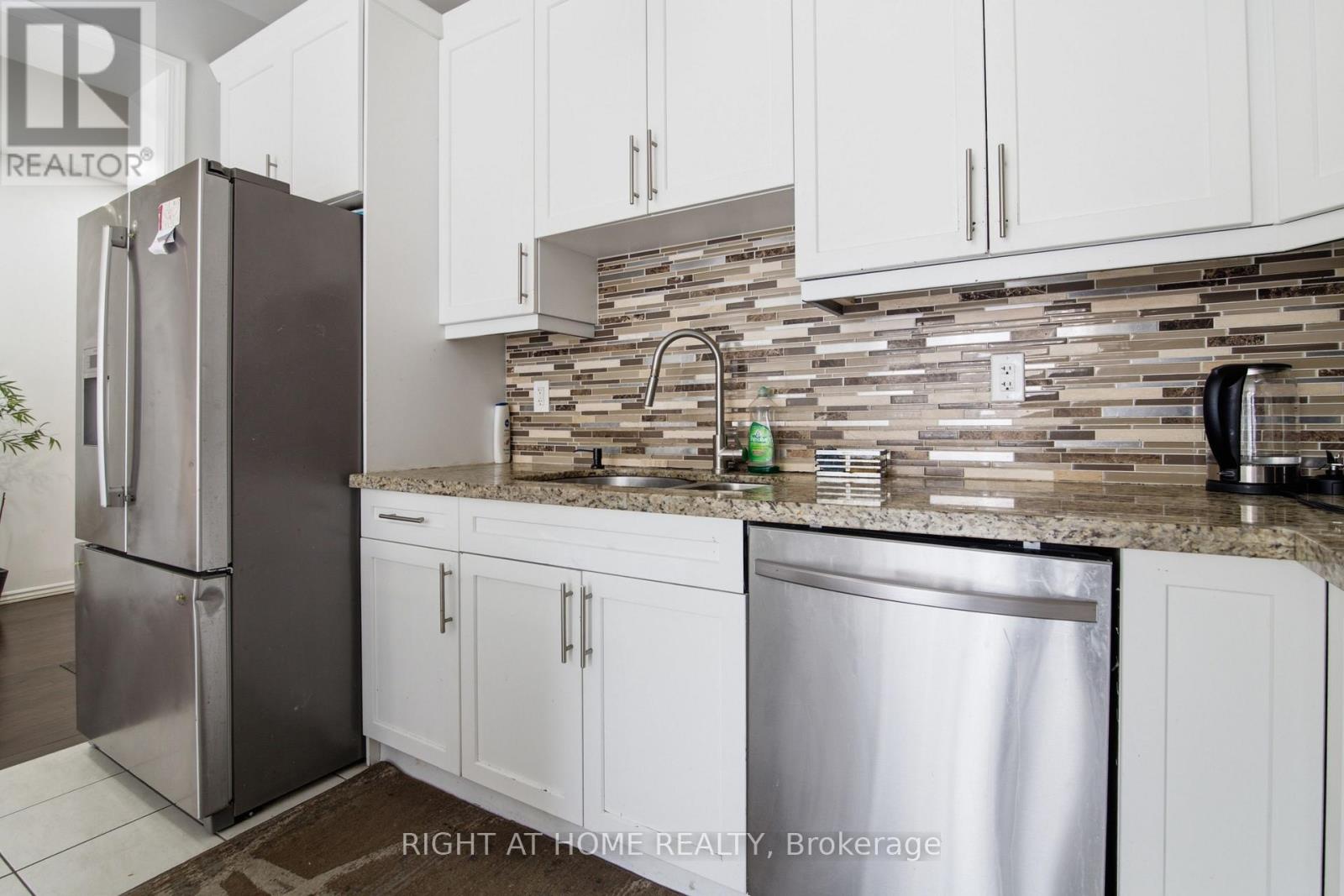 349 Snoek Point, Milton, Ontario  L9T 8Y5 - Photo 17 - W13597080