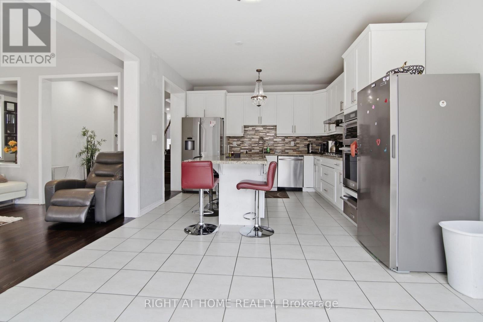 349 Snoek Point, Milton, Ontario  L9T 8Y5 - Photo 14 - W13597080