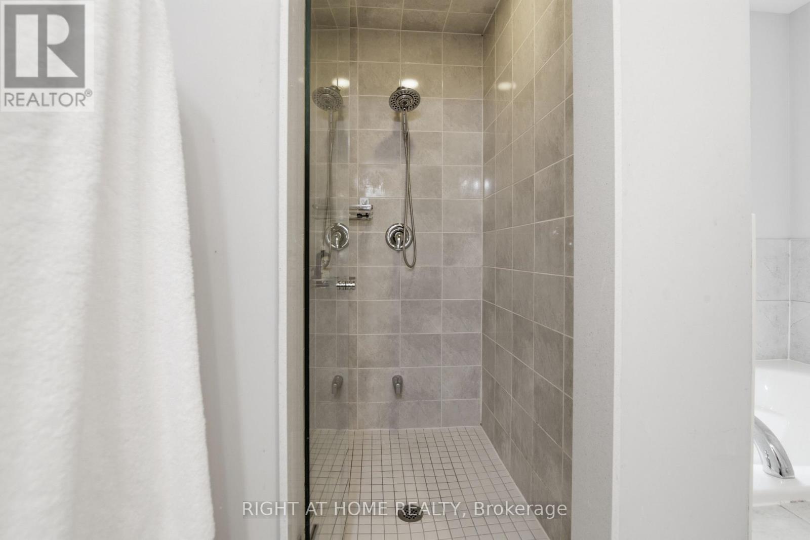 349 Snoek Point, Milton, Ontario  L9T 8Y5 - Photo 38 - W13597080