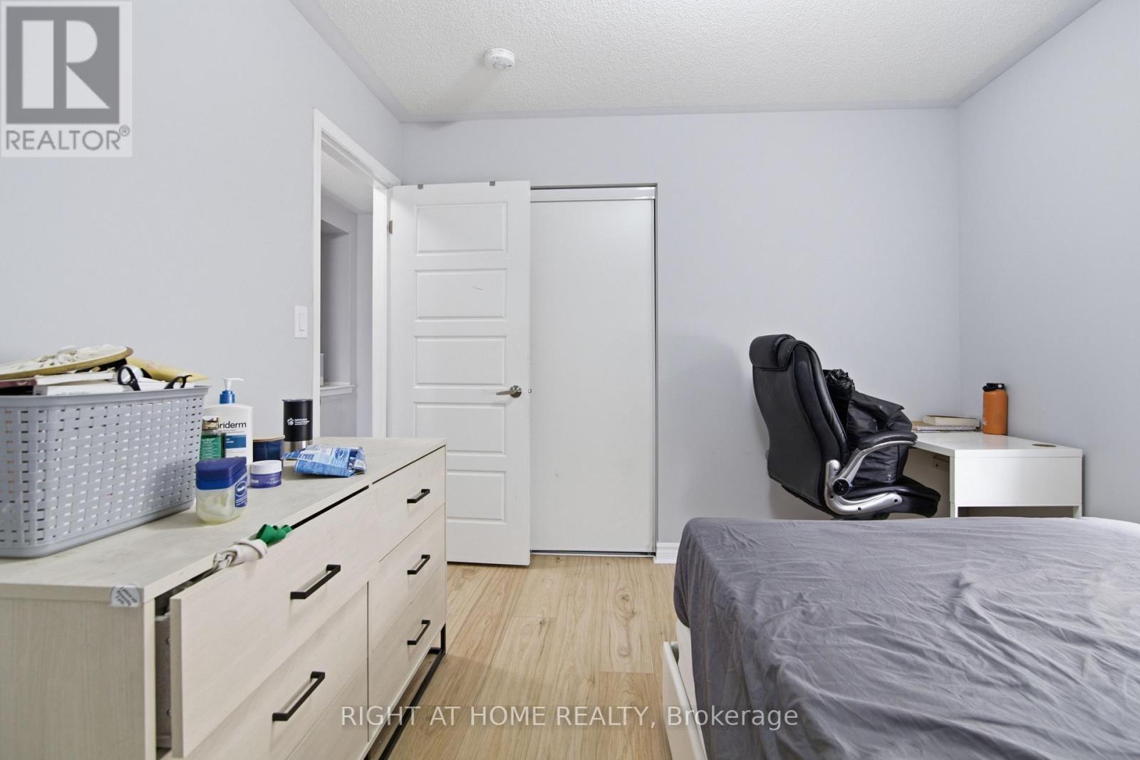 349 Snoek Point, Milton, Ontario  L9T 8Y5 - Photo 43 - W13597080