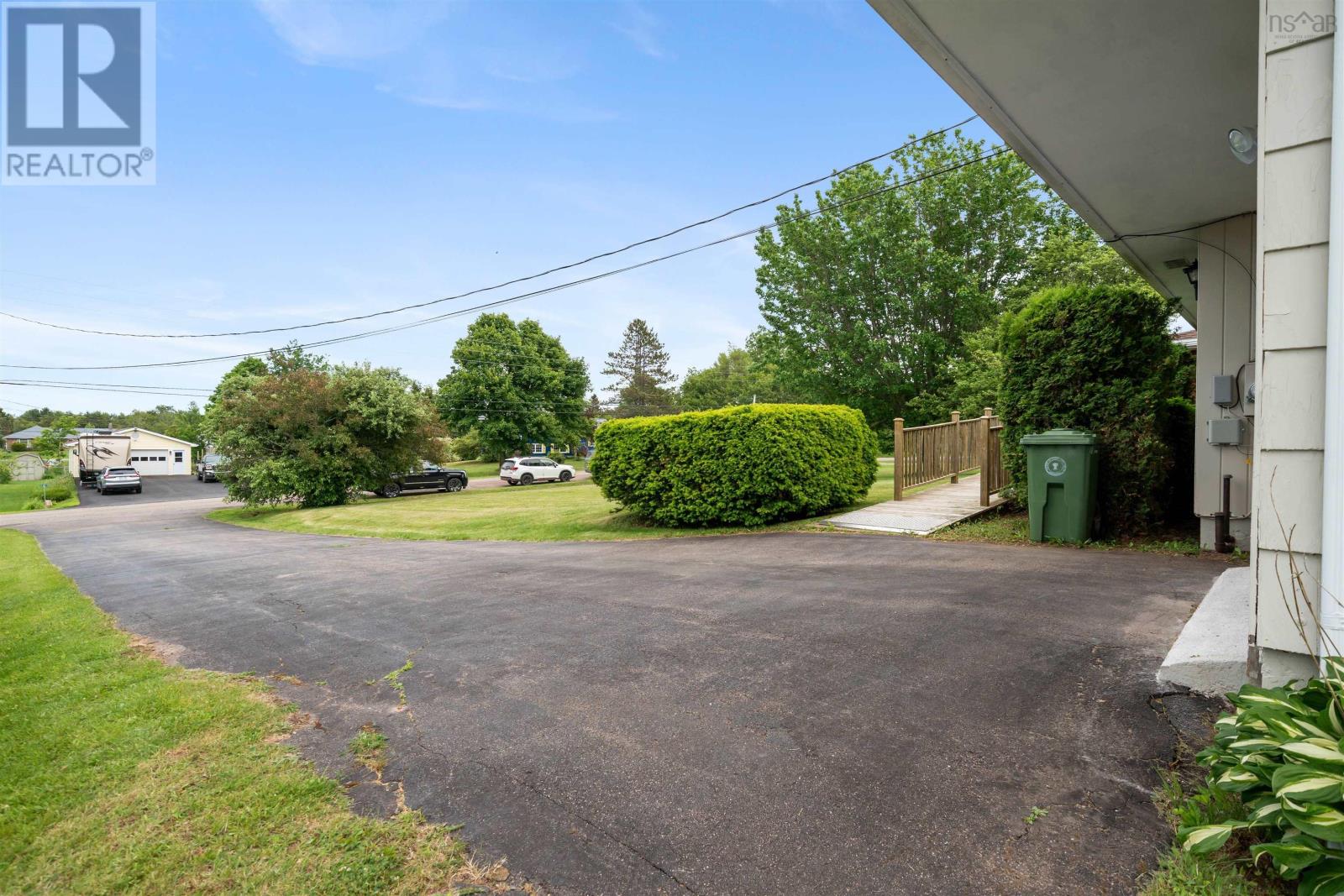 44 Meadow Park Drive, East Amherst, Nova Scotia  B4H 3Y2 - Photo 13 - 202615280