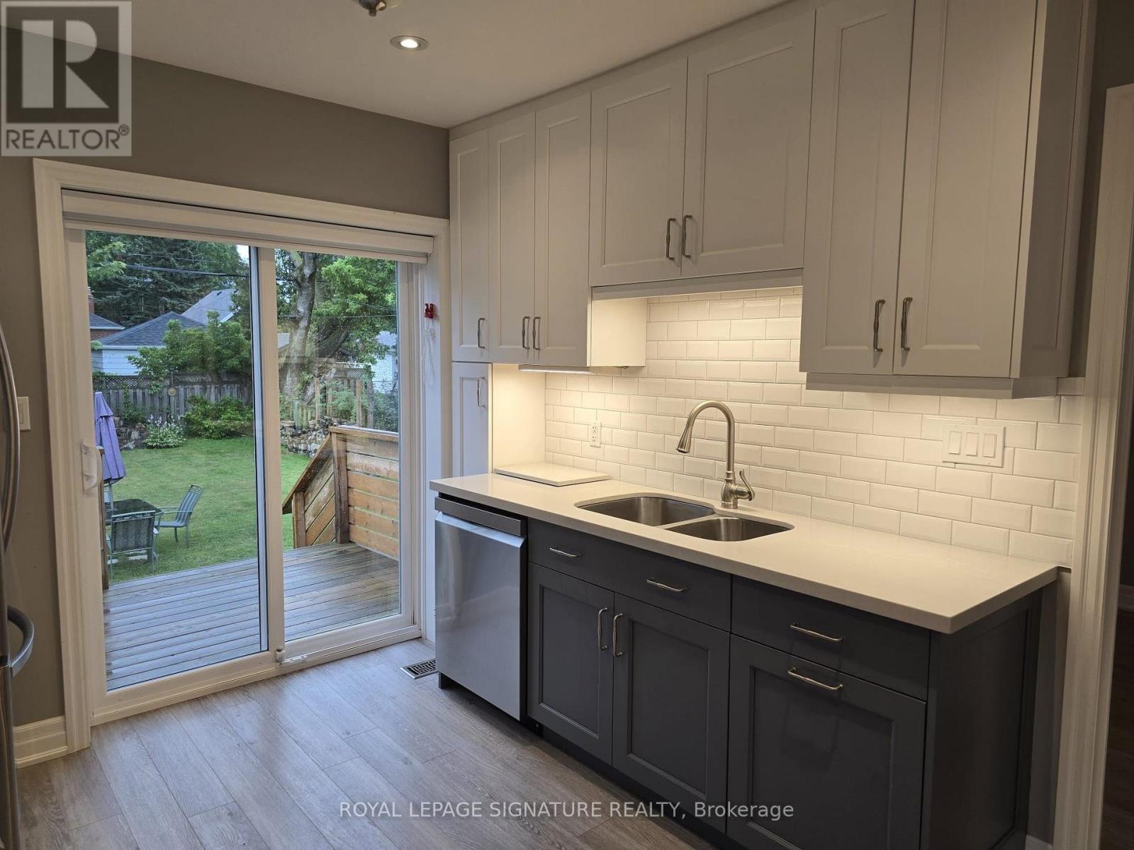 Upper - 141 Phillip Avenue, Toronto, Ontario  M1N 3R6 - Photo 10 - E13653026